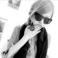 ڰ˸įqqŮͷ